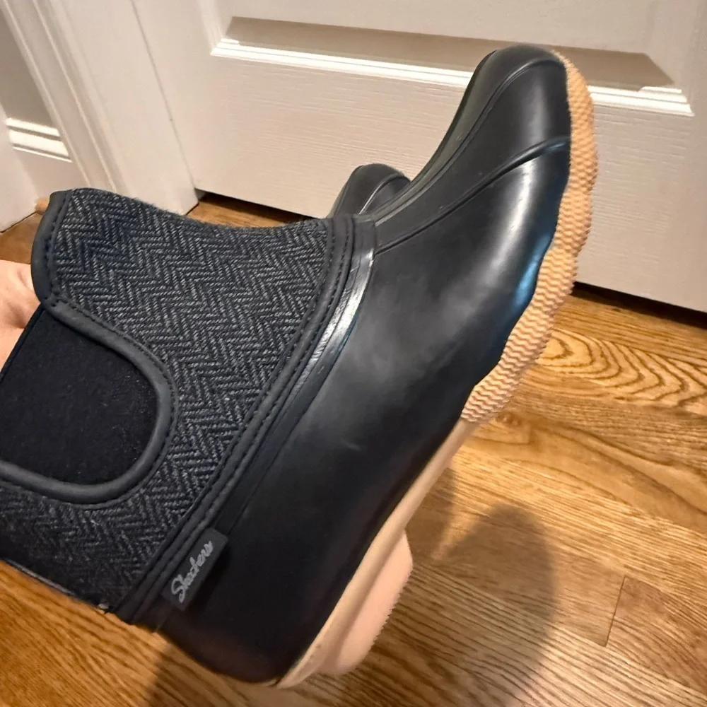 Skechers Women’s Rain Boots size 6
